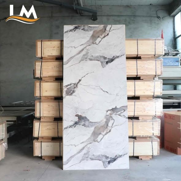 กระเบื้องบุผนังพลาสติกภายในที่ทนทานสำหรับโครงการ